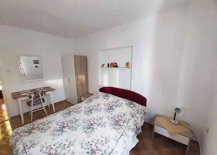 Апартаменты With Parking Space Sali, Dugi Otok - 8181 *